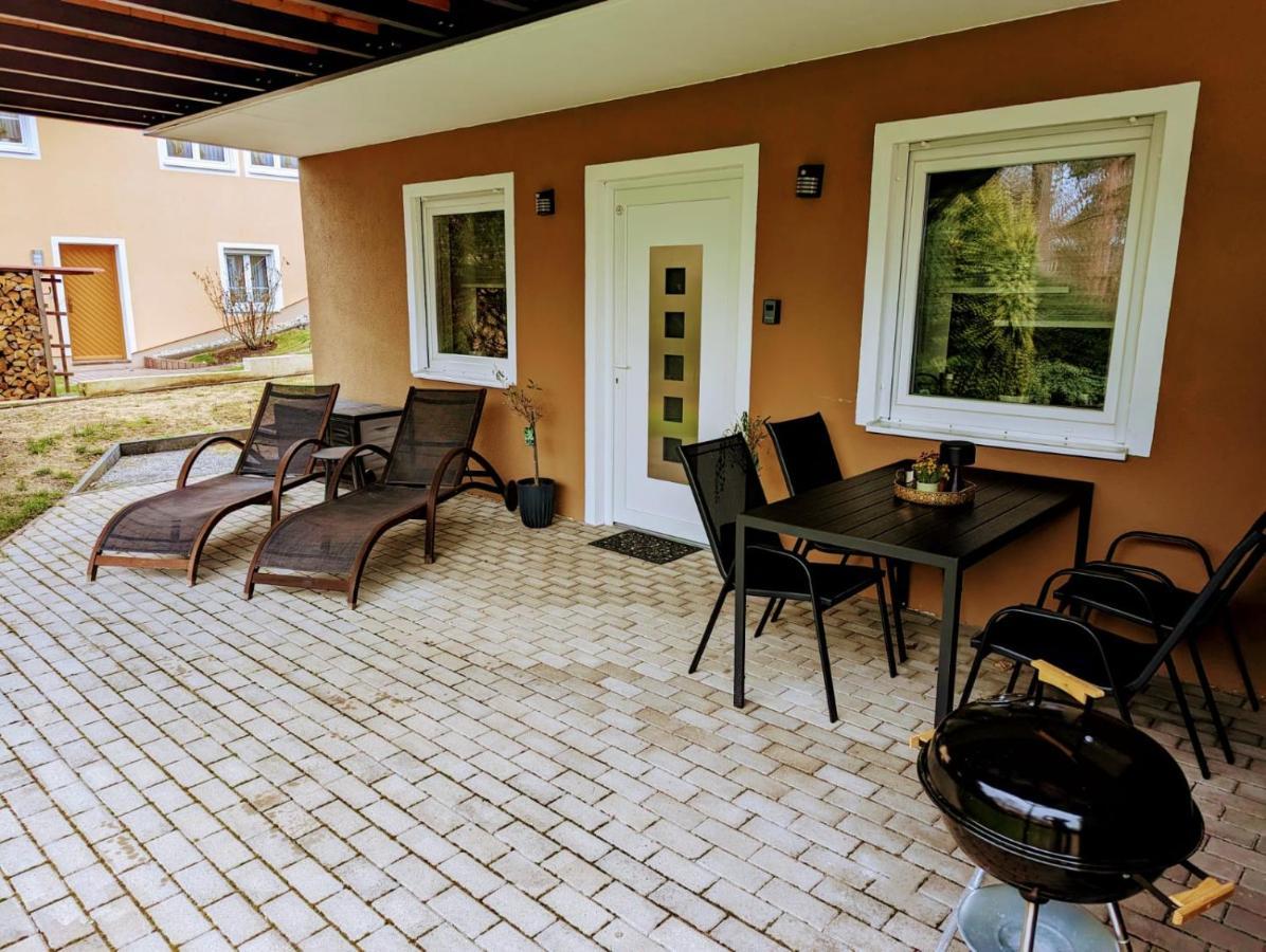 Ferienwohnung Jobst - Ruhig Mit Blick Ins Gruene Nittenau Dış mekan fotoğraf