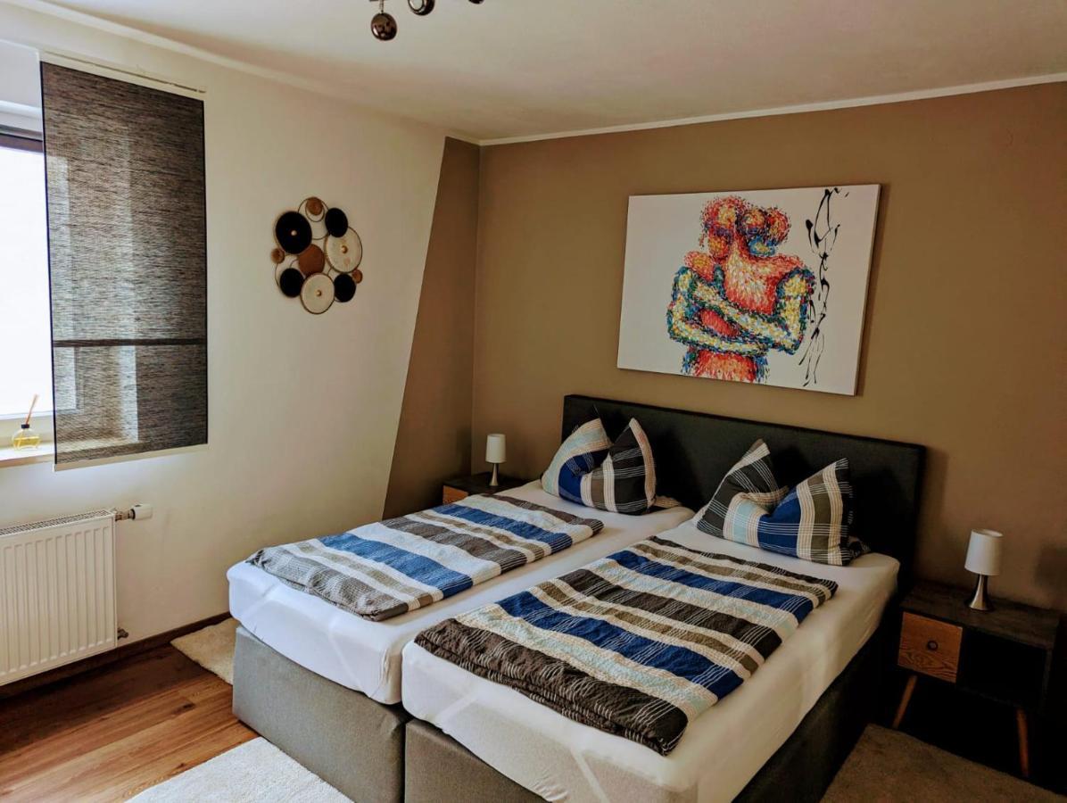 Ferienwohnung Jobst - Ruhig Mit Blick Ins Gruene Nittenau Dış mekan fotoğraf